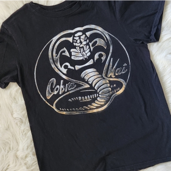 2/$15 Young Mens Cobra Kai Size Small/Youth XL - Picture 6 of 8